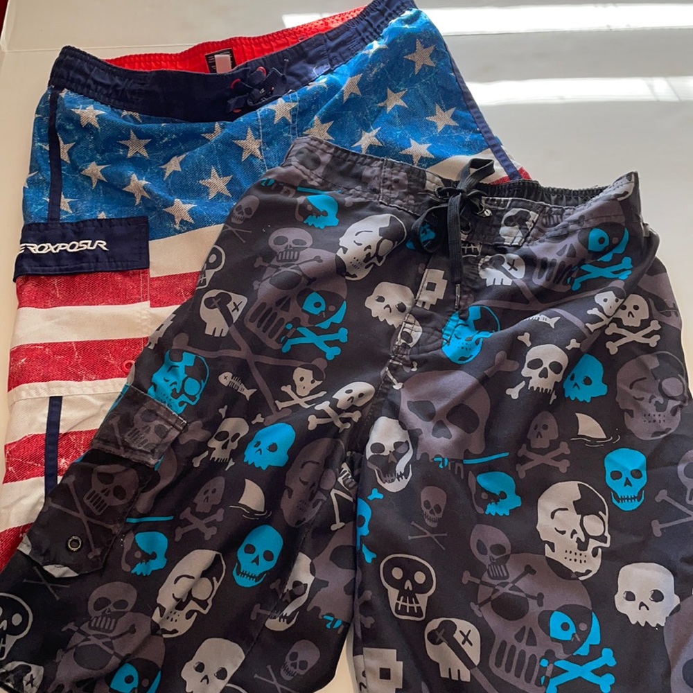 Set of boys youth medium swim trunks